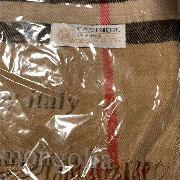 Luxurious Cashmere scarf camel black and red in colour - Picture 1 of 4